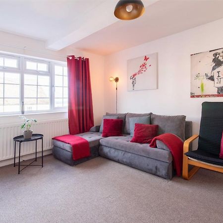 Stylish & Central 2 Bedroom Apartment - Fast Wifi Castle Donington Exterior foto