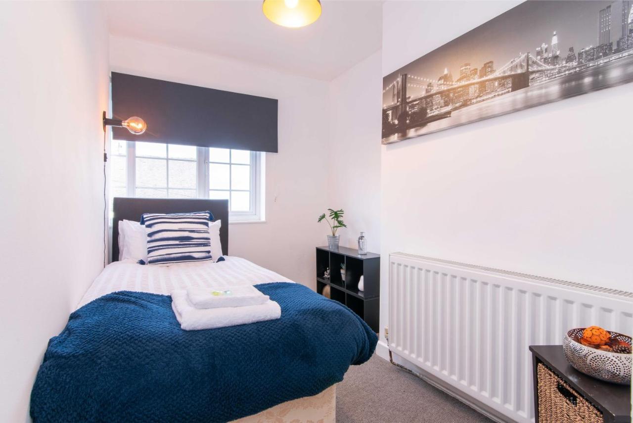 Stylish & Central 2 Bedroom Apartment - Fast Wifi Castle Donington Exterior foto